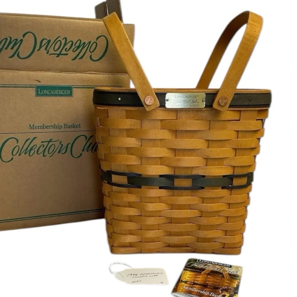 Longaberger 1995 Collectors Club Membership Basket w Box Signed USA